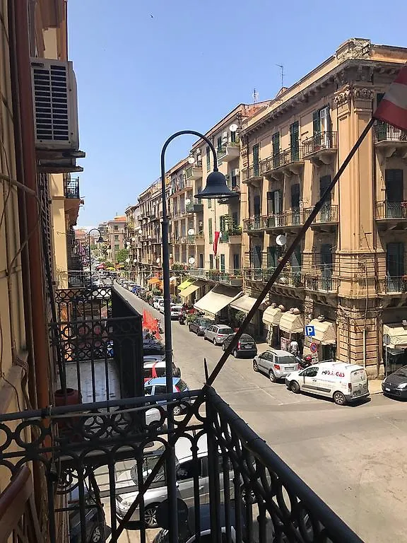 Trinacria Bed and Breakfast Palermo Bed & Breakfast
